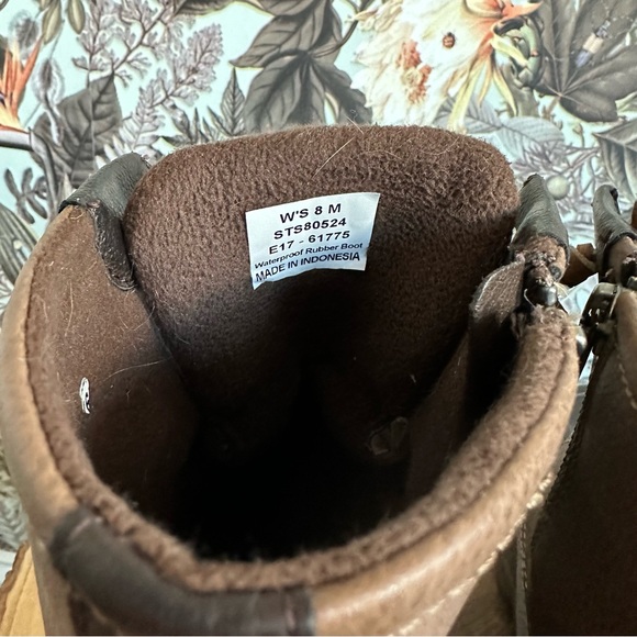 Sperry rain boots in great condition size 8 - Picture 3 of 6
